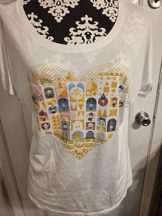 Disney Tops - White its a small world Graphic Heart Womens Tee
